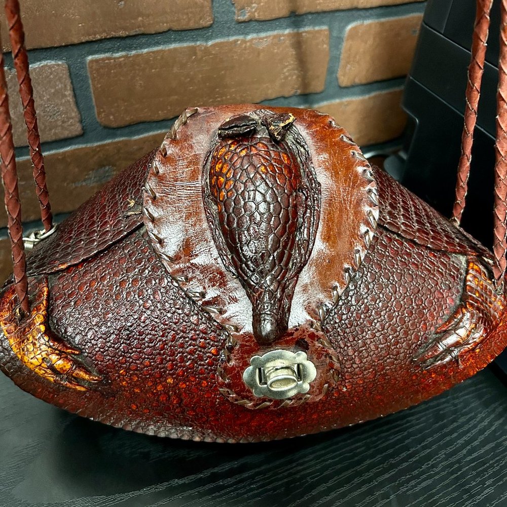VINTAGE REAL ARMADILLO PURSE 1930’S-1940’S ERA ART BAG